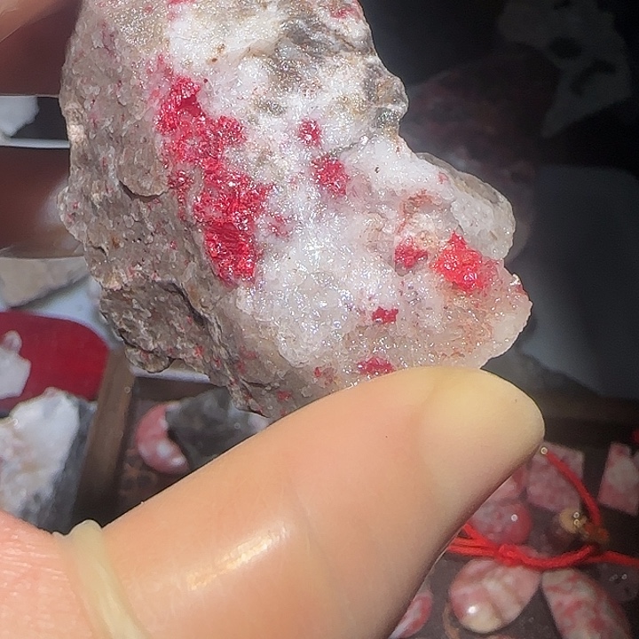 天然辰砂天然朱砂原石毛料