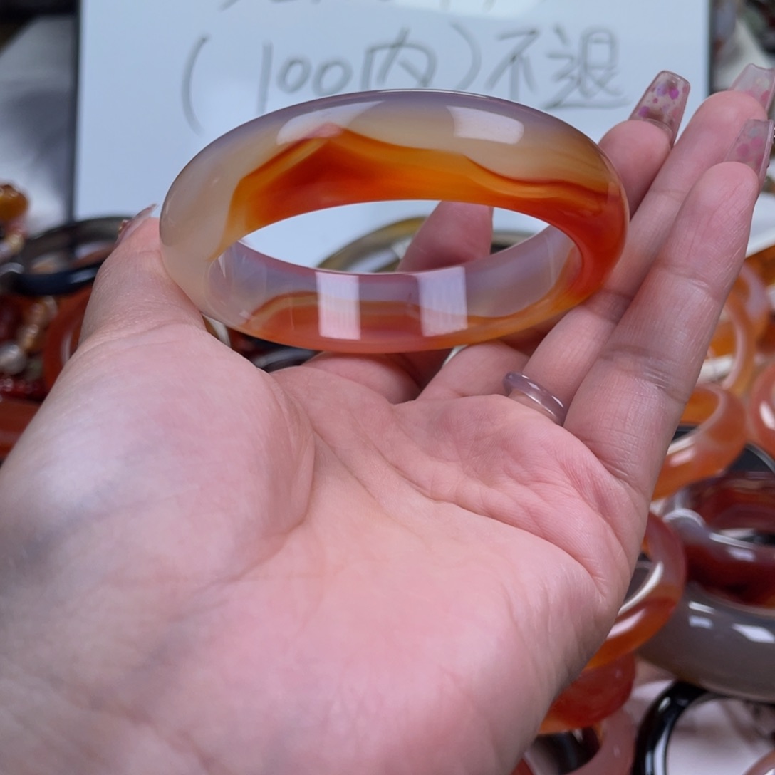 玛瑙/玉髓手镯未镶嵌