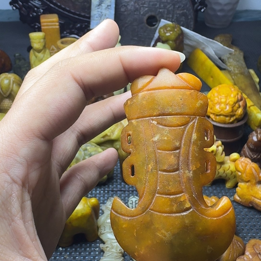 白玉菩提吊坠。。。