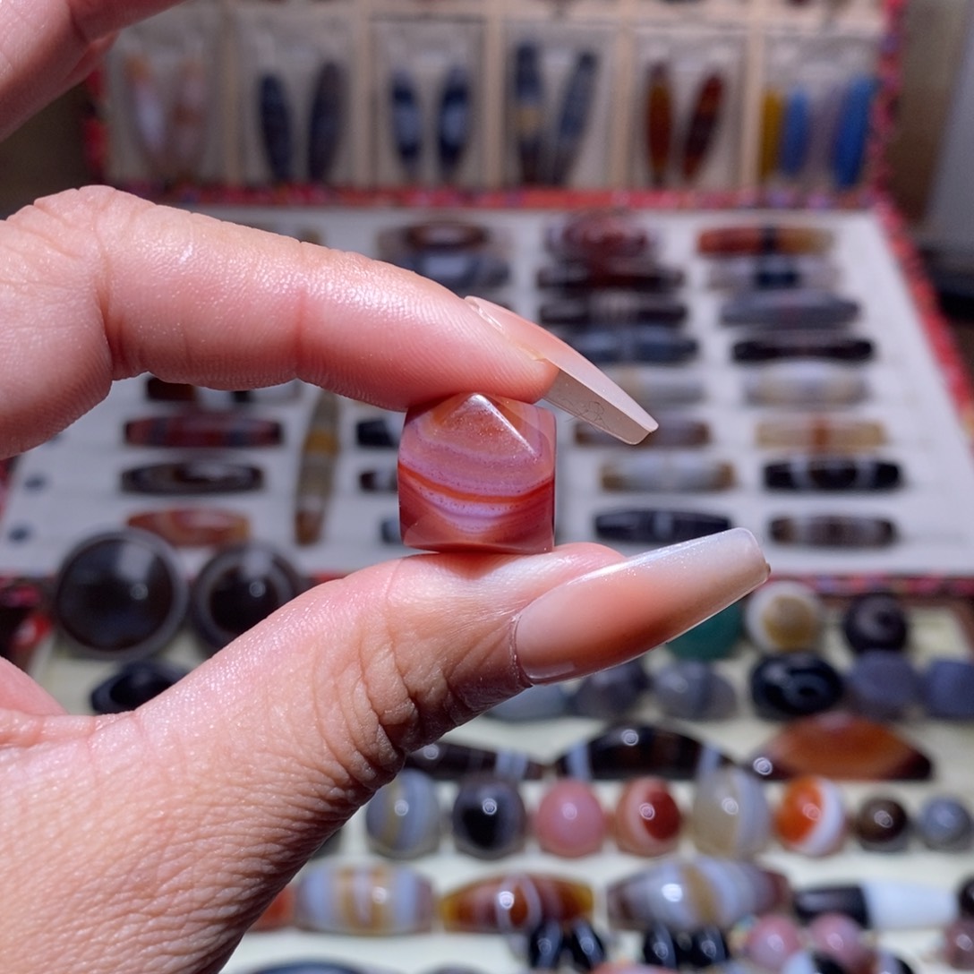 玛瑙/玉髓颈饰未镶嵌咖****蛋