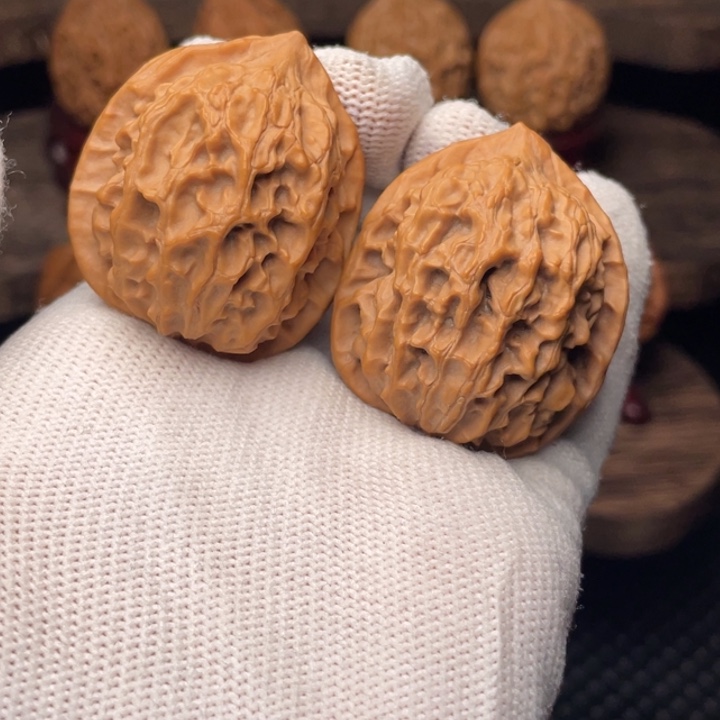 把件文玩核桃秦岭野生山魄系列赤璋35