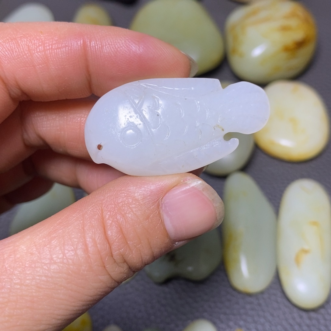 和田玉未镶嵌挂件