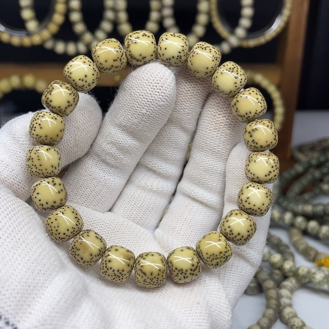 不***不星月菩提手串11-10，双留白头条