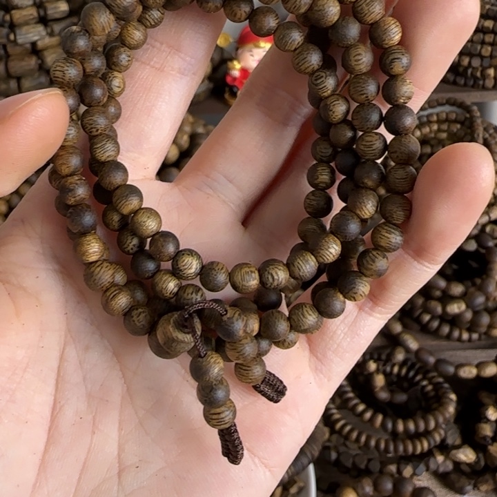 S****珠串奇楠沉香05圆珠多圈9.49克