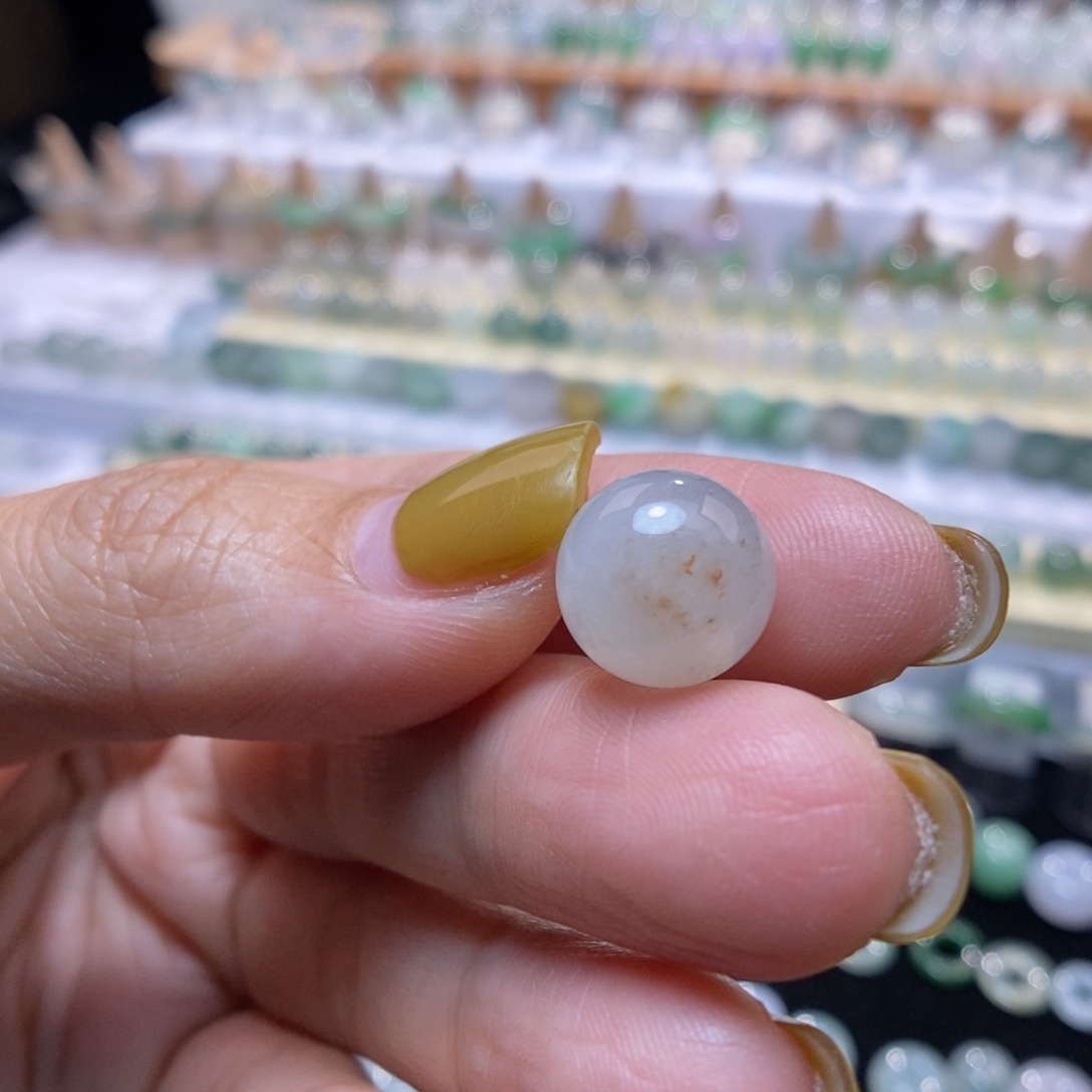 翡翠未镶嵌颈饰11.6洒金