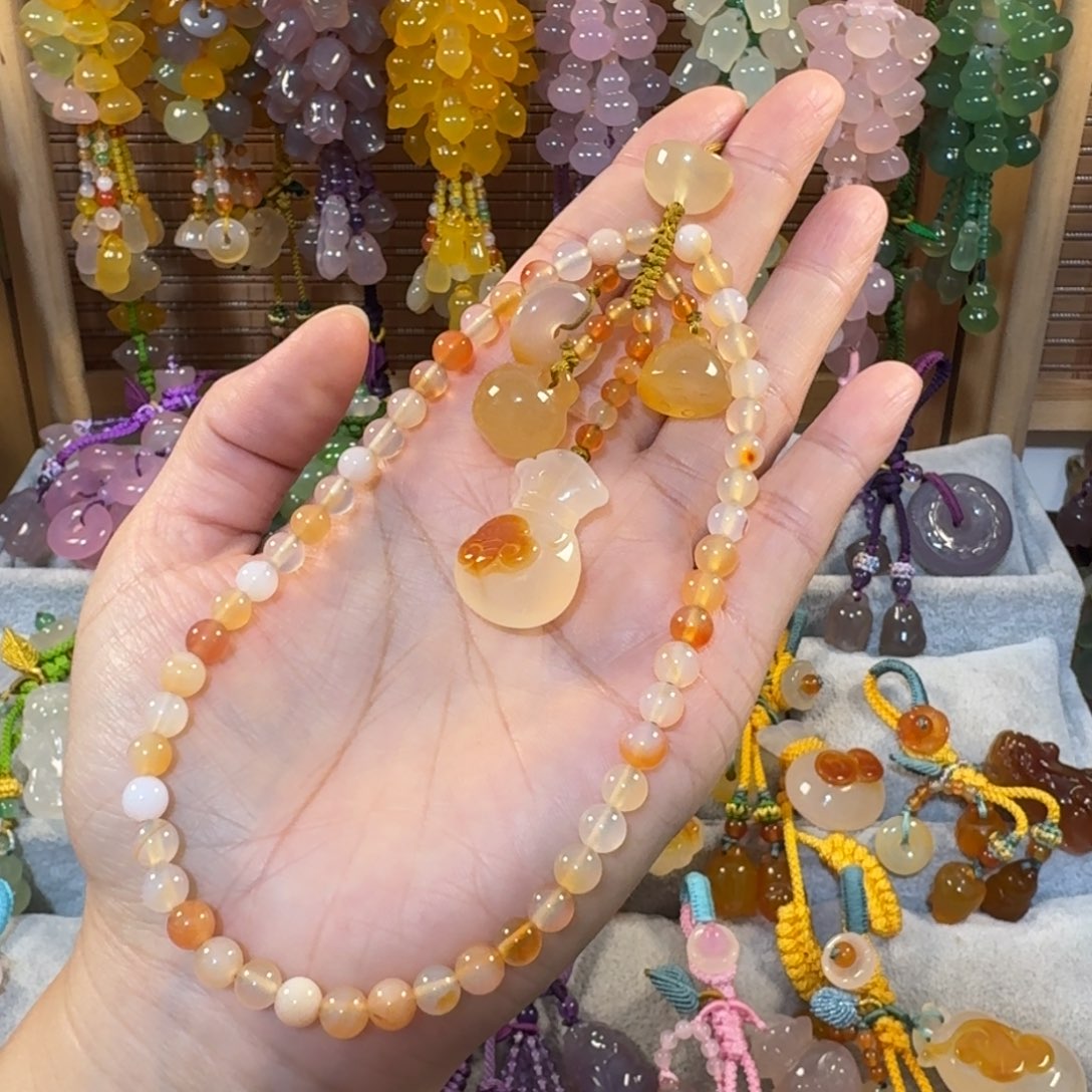 此***销玛瑙/玉髓未镶嵌手机挂件