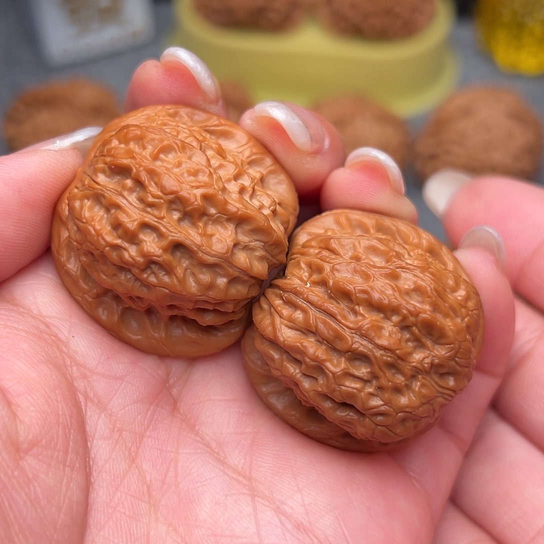 把件文玩核桃毕业红皮血麒麟36