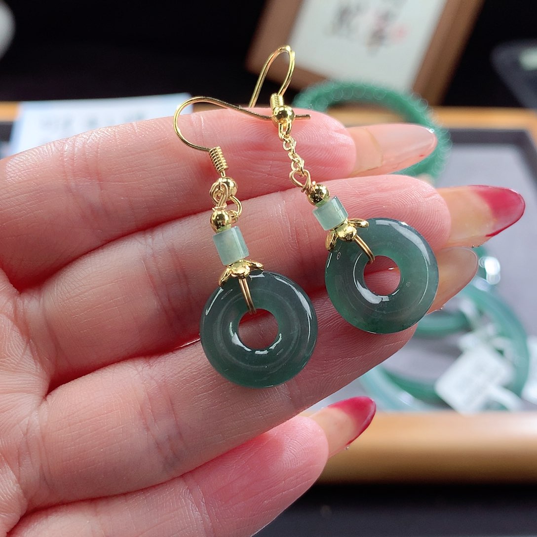 翡翠手镯（圆镯）未镶嵌