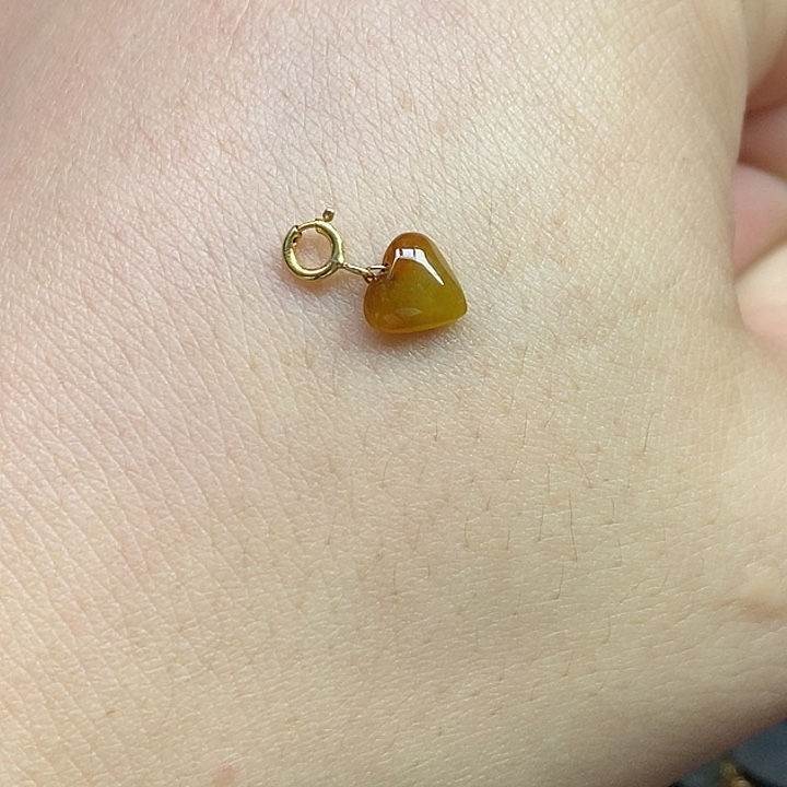 翡翠18K金镶嵌颈饰爱心