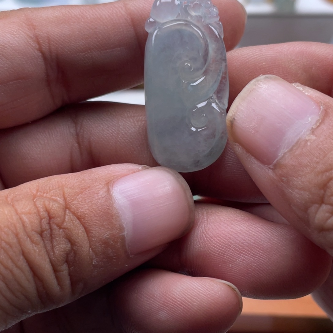 翡翠未镶嵌颈饰翡翠高冰如意