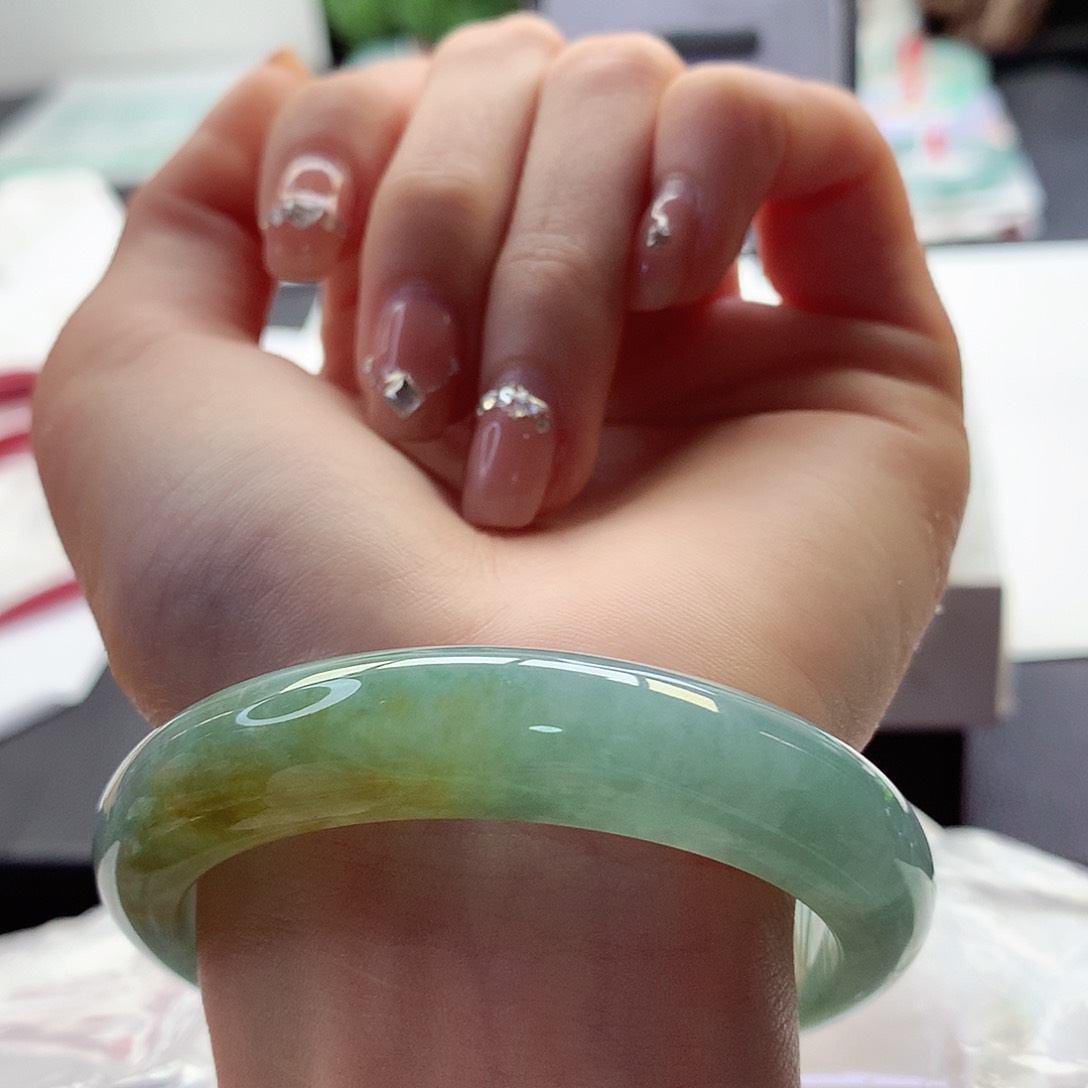 翡翠手镯未镶嵌天然翡翠54-55黄翡飘绿