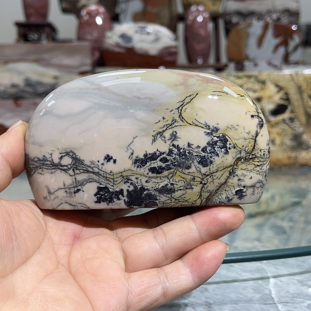 广西石福**天国画石摆件