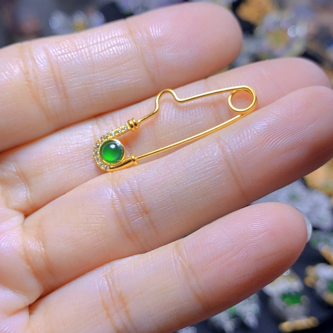 翡翠银S925镶嵌耳钉天然翡翠