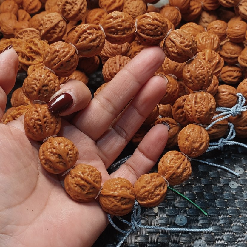 【闪购商品】文玩核桃吊坠红**仙八棱