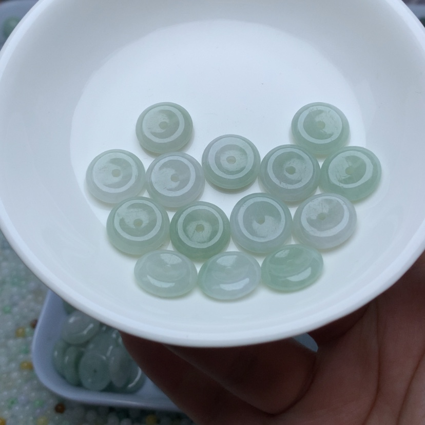 【闪购商品】未镶嵌翡翠手链卡13.5左右冰平安扣10颗