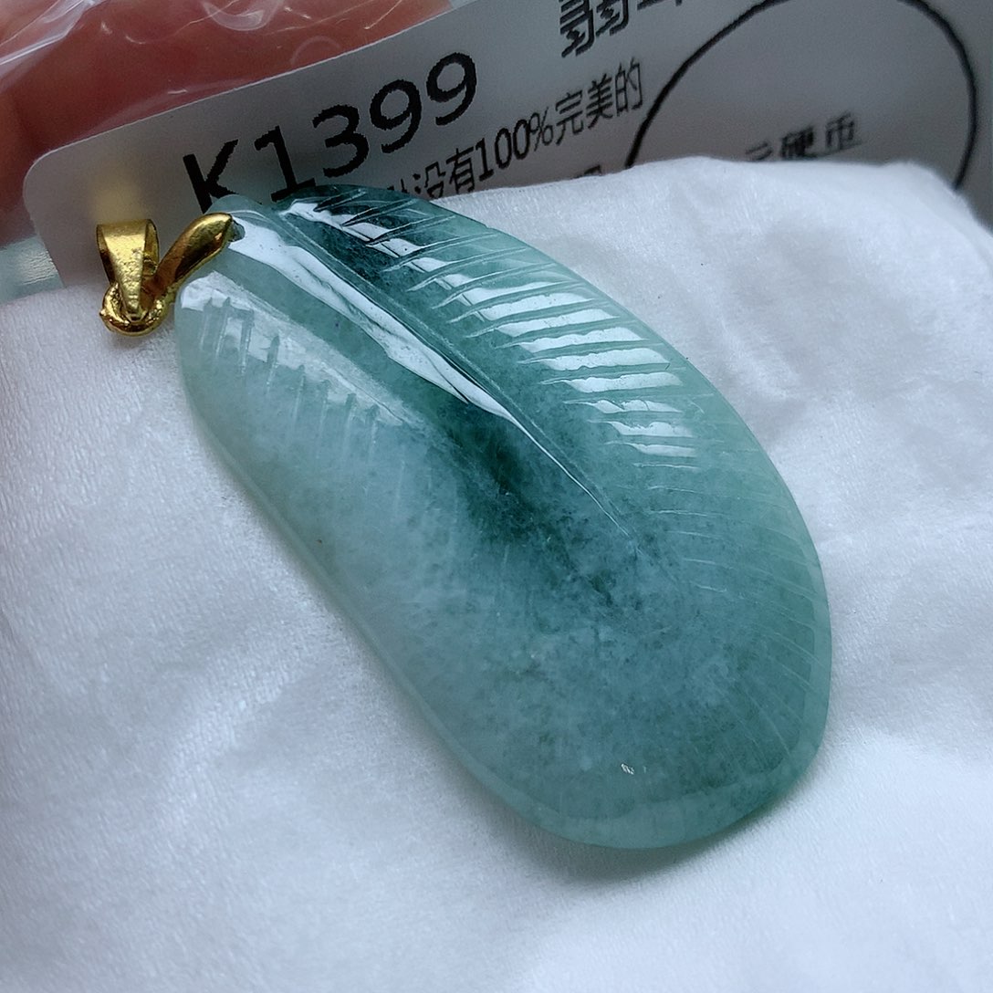 翡翠颈饰未镶嵌手串