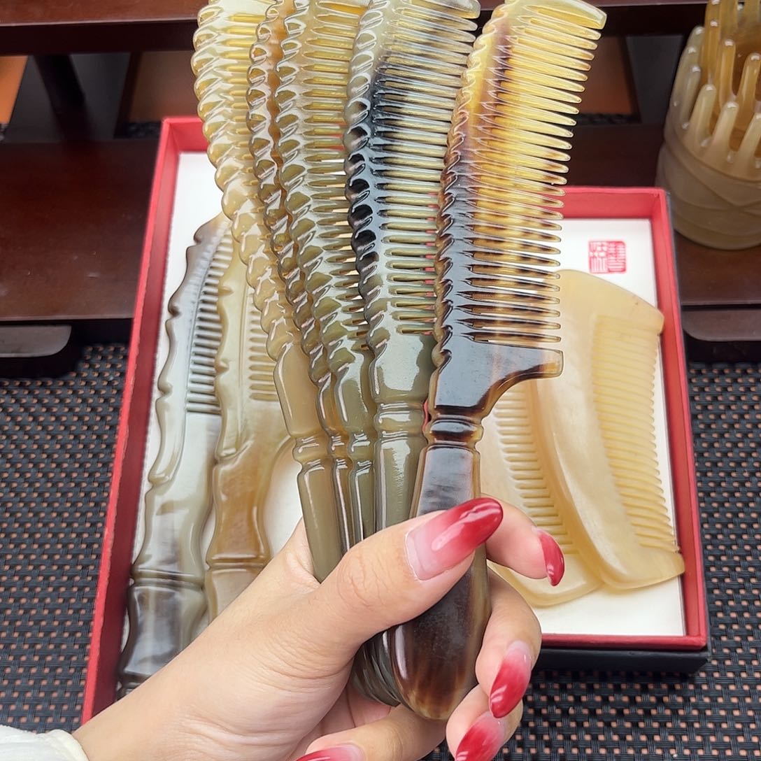 手工制作纯牛角梳子