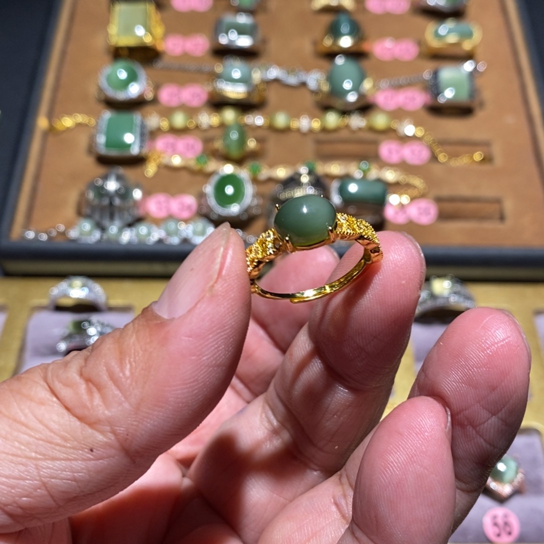 和田玉（碧玉）戒指未镶嵌