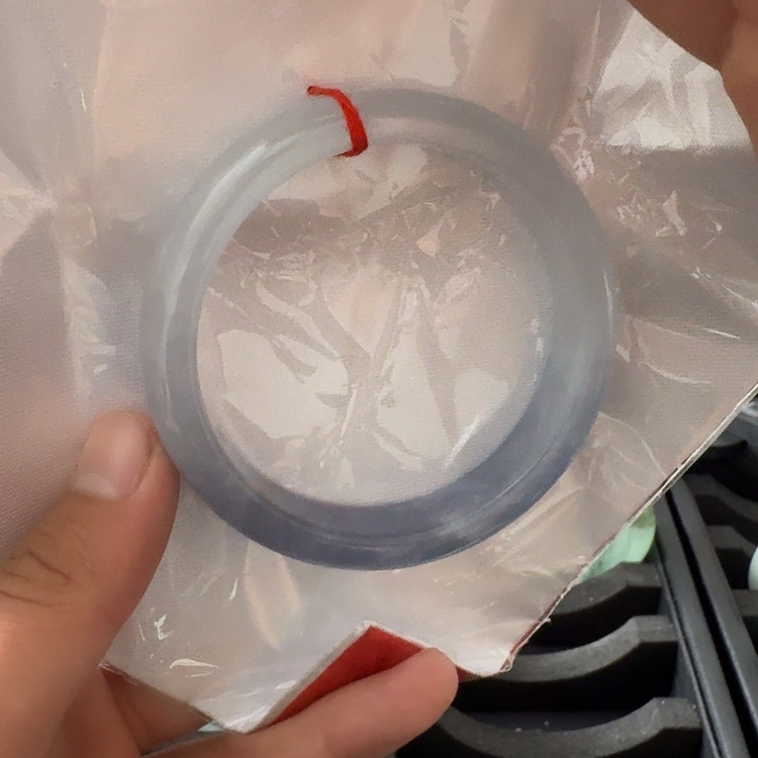 无非金属缅绿飘花手镯