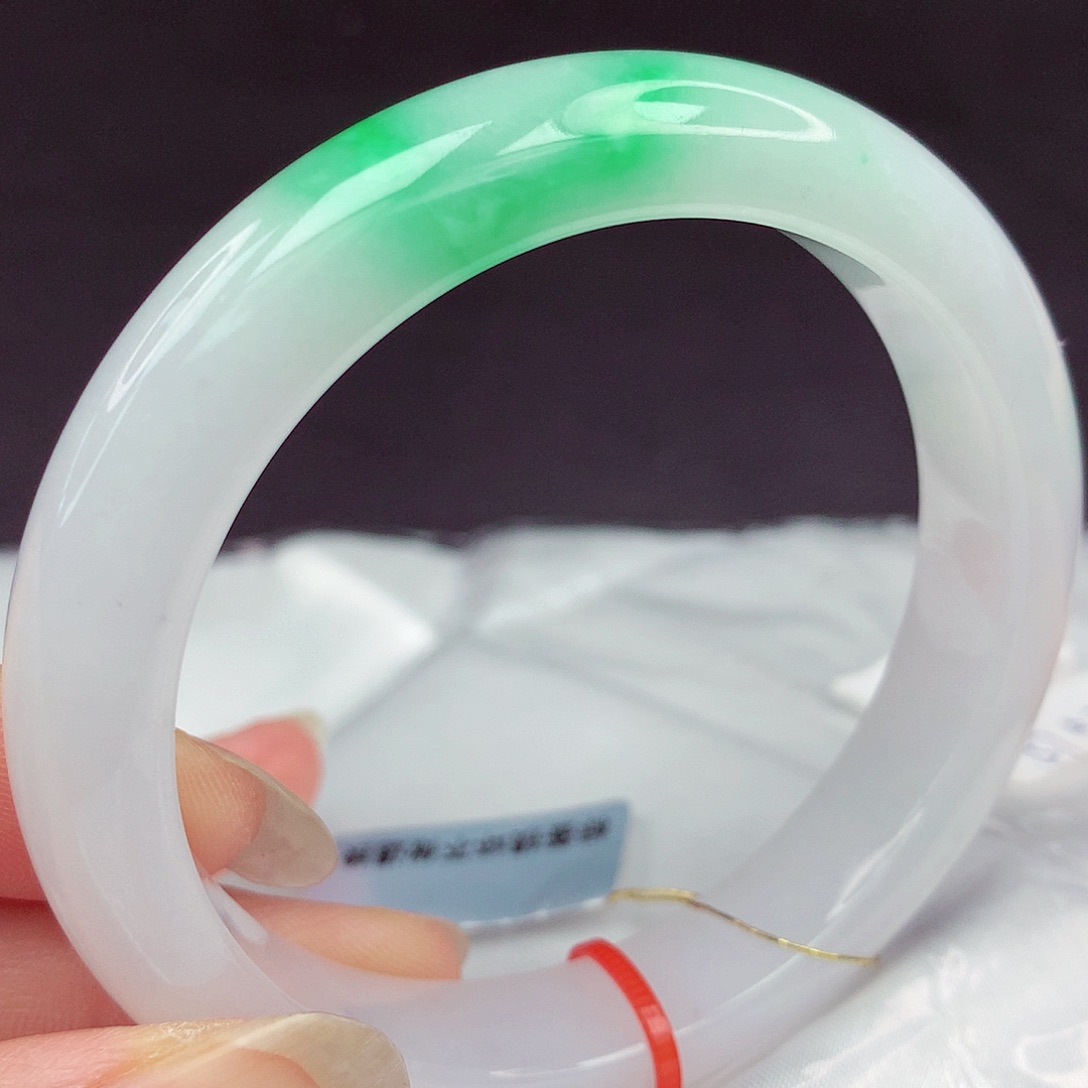 翡翠手镯未镶嵌57圈306