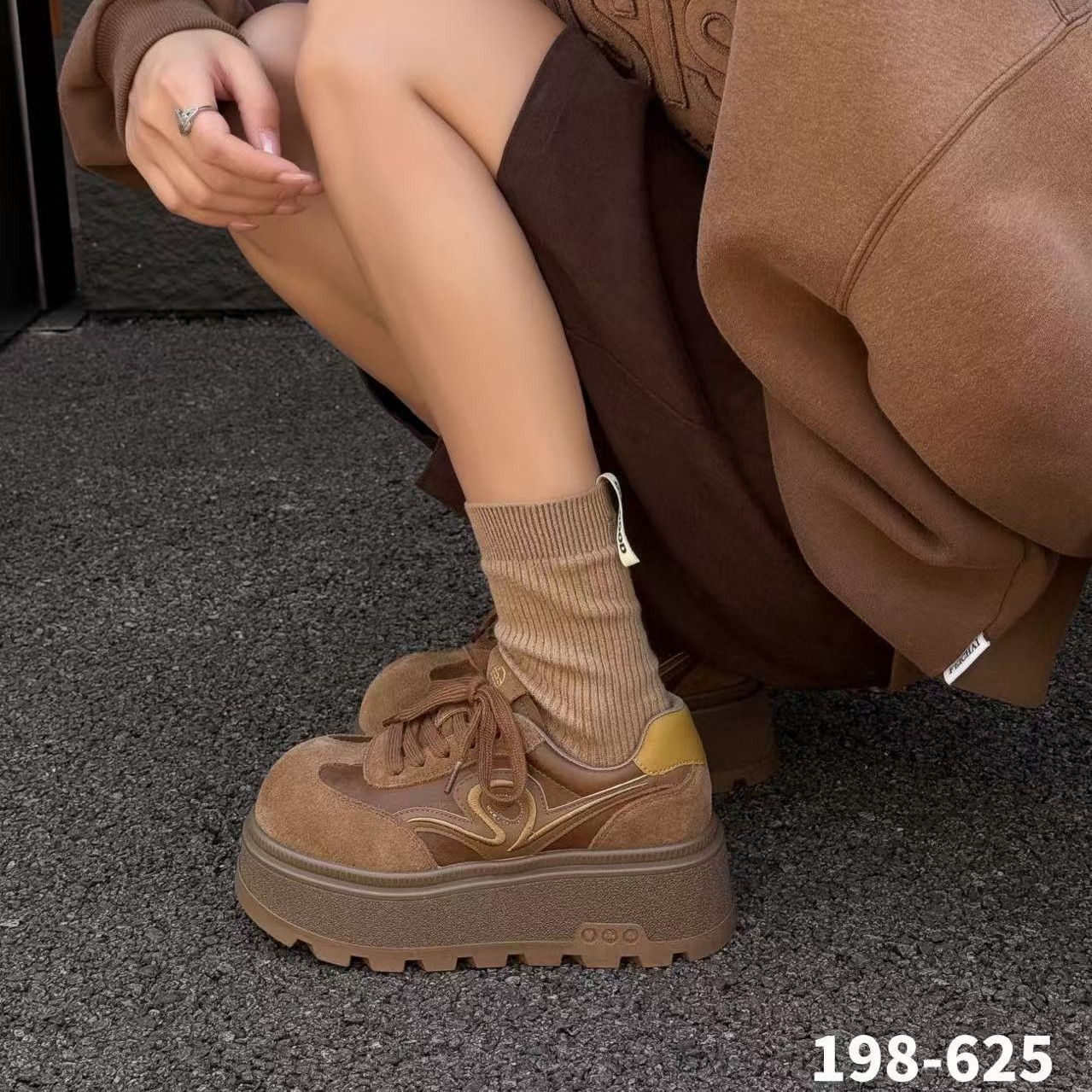 增高松糕底时尚休闲鞋198-625（23架3）