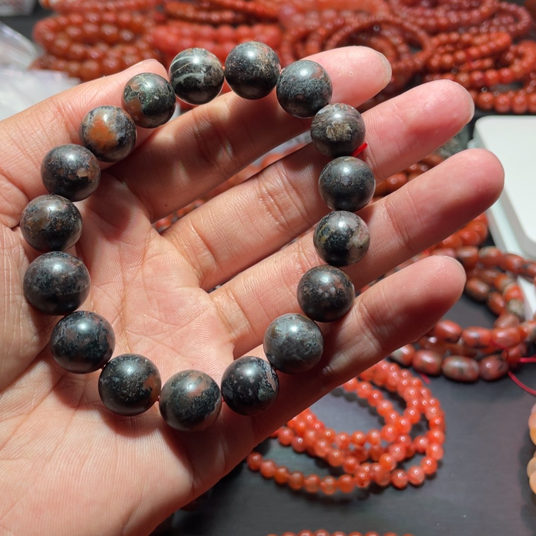 南红玛瑙手链未镶嵌