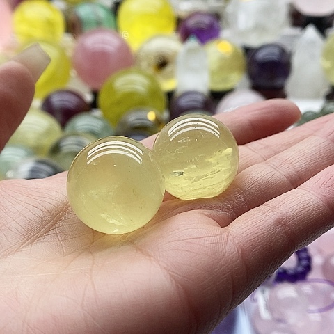 未镶嵌珠宝半成品水晶和****娟1