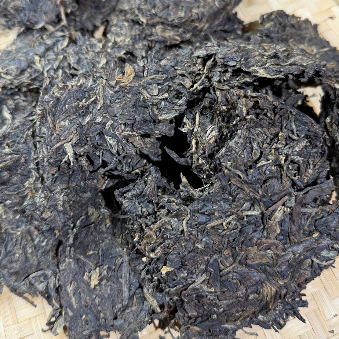 冰岛产区08年老生茶     100克生茶
