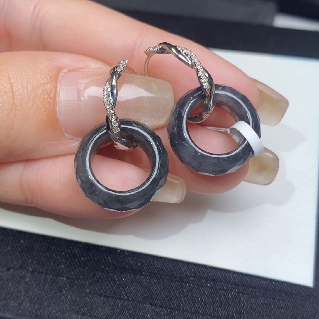 翡翠18K金镶嵌耳饰甜甜圈