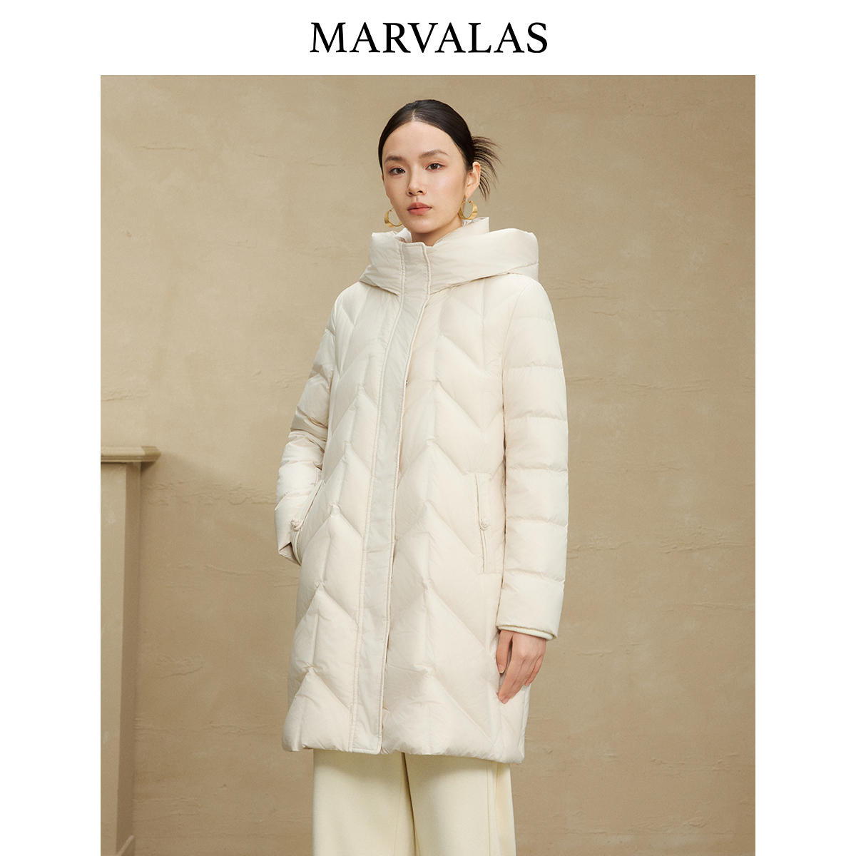 【粉丝专属】中长款冬季时尚连帽蓬松轻盈保暖外套女