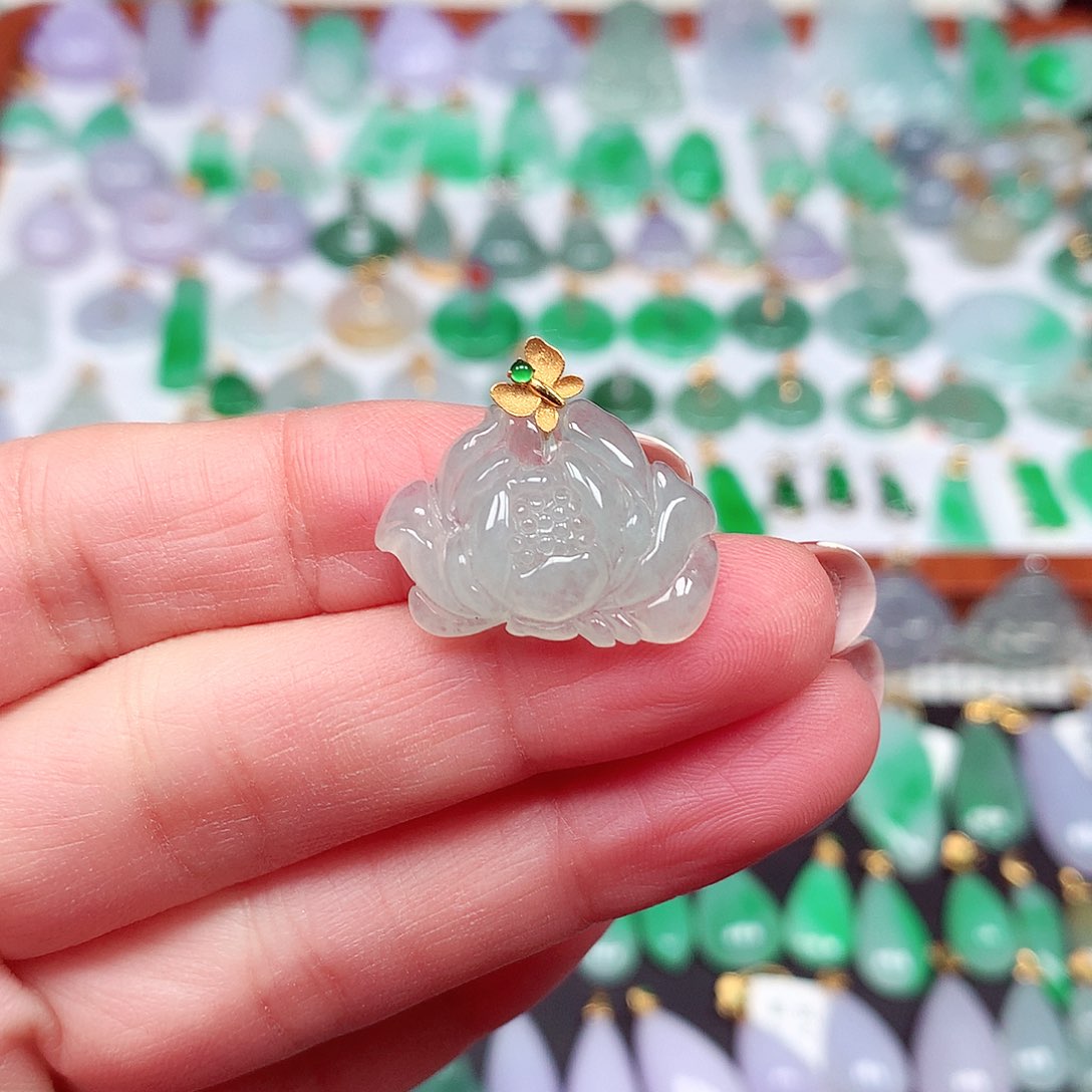 翡翠颈饰18K金镶嵌天然翡翠A货