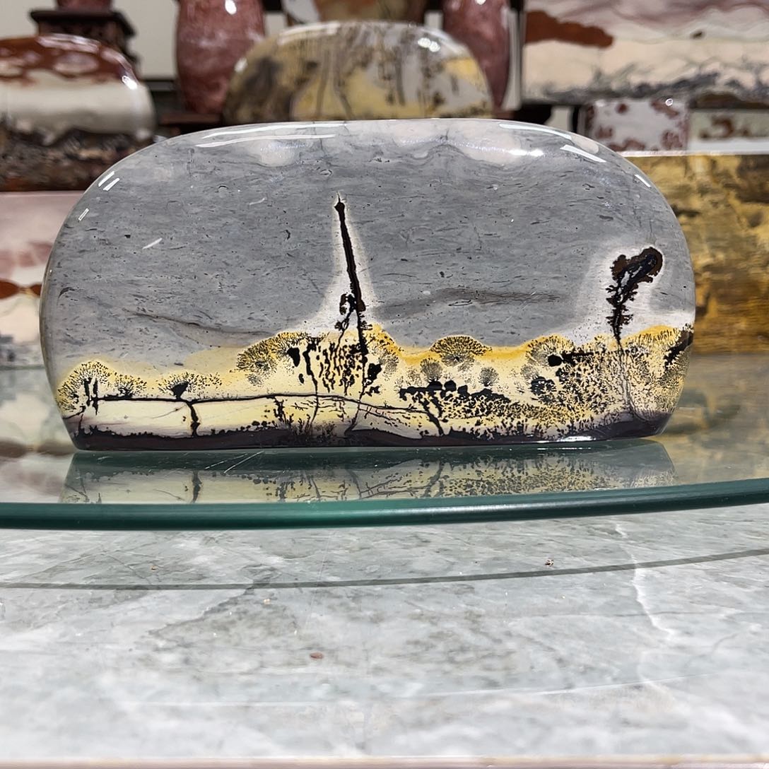 广西石已*置摆件