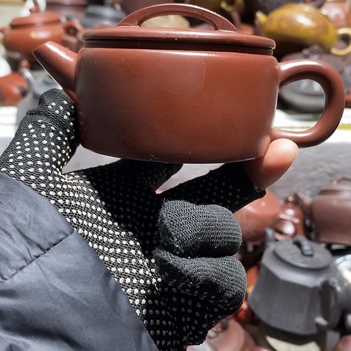 紫砂茶壶微瑕微笑