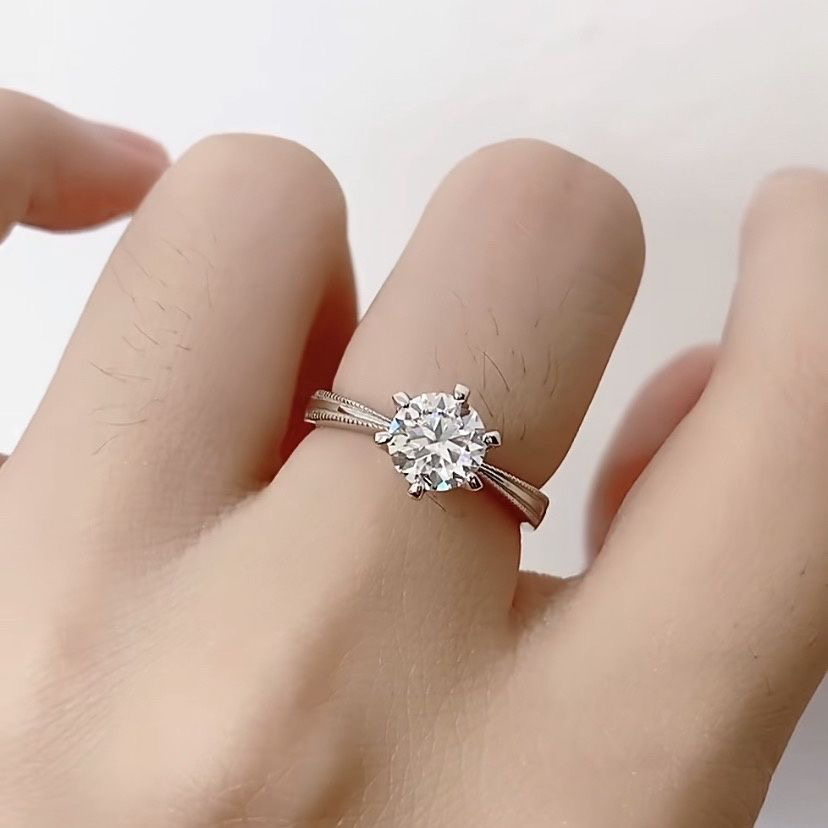 925银莫桑石戒指 【周家丝带】轻奢经典百搭时尚钻戒合成碳硅石