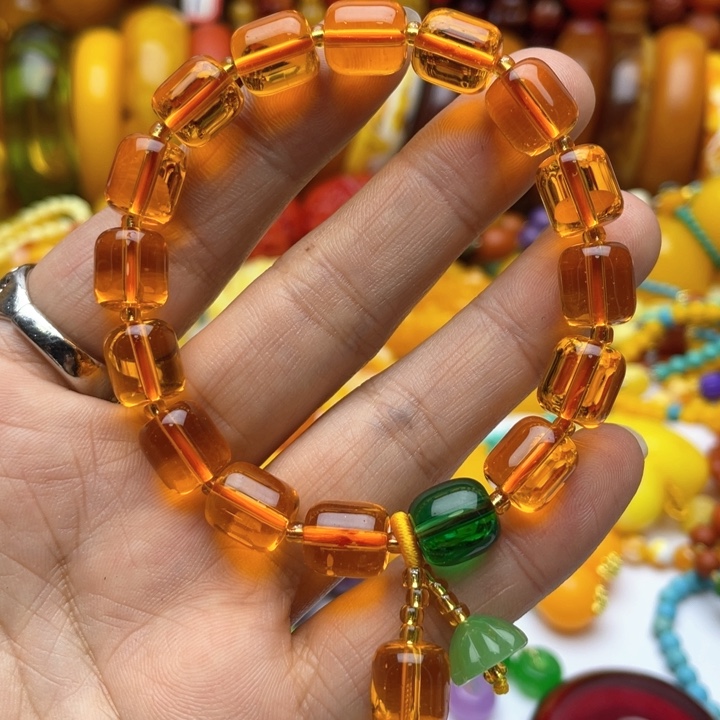 树脂制品67号黄色手串