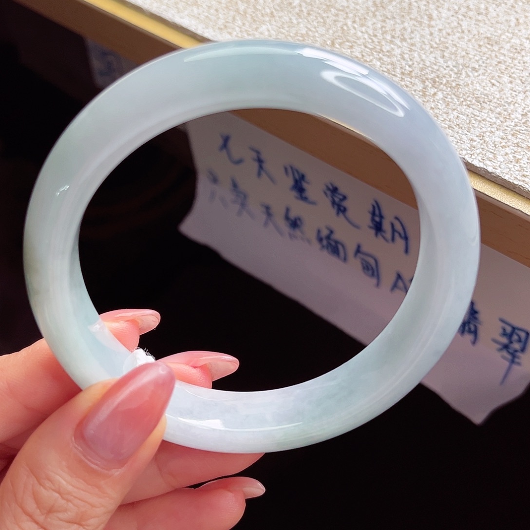 翡翠未镶嵌手镯手镯