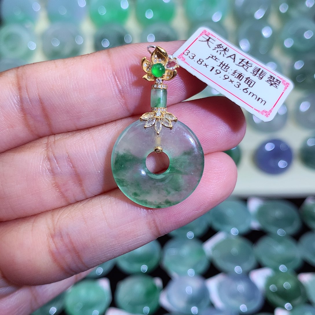 翡翠18K金镶嵌吊坠(不含链)