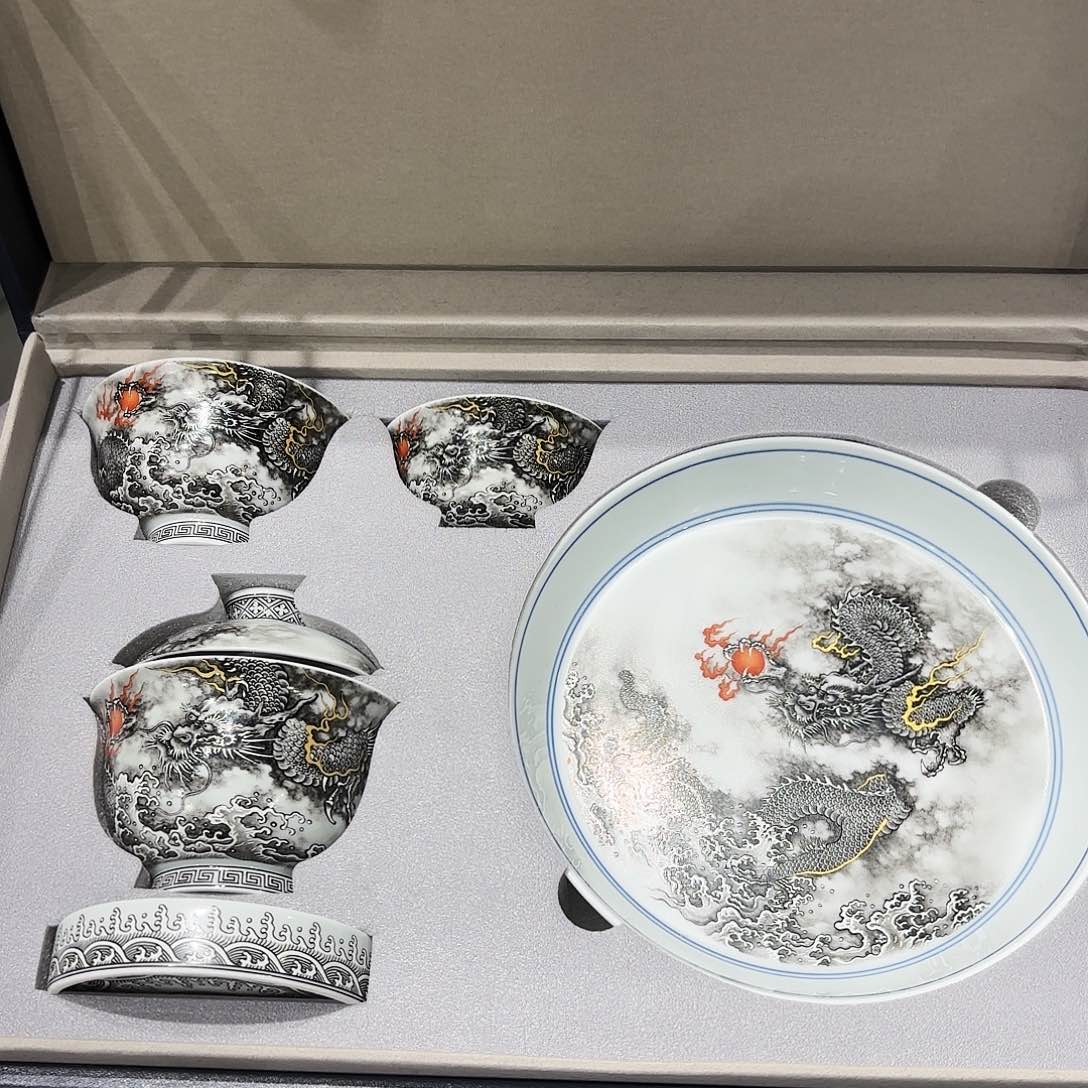 瓷片景德镇瓷器展在