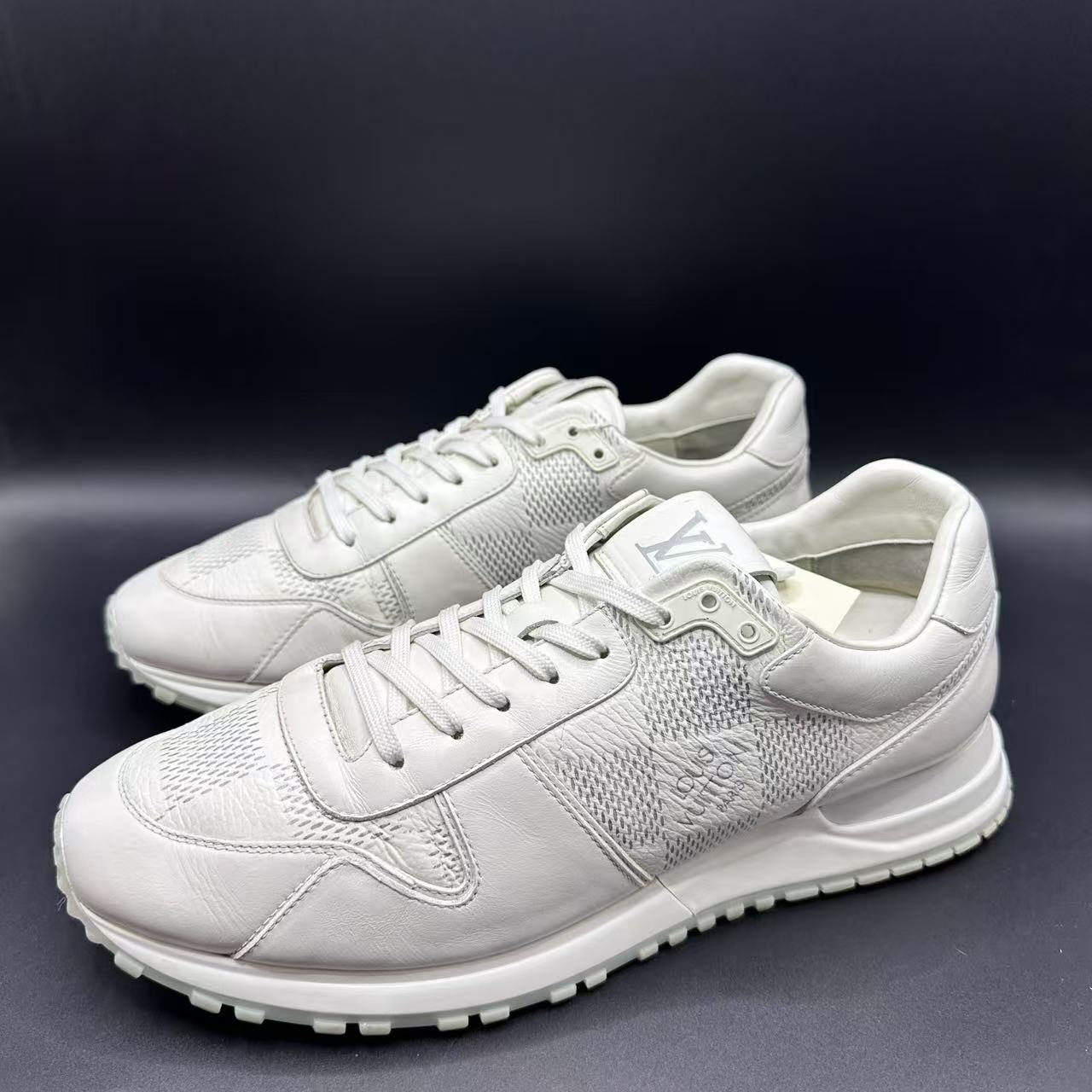 95新 GUCCI/古驰 男士白色棋盘格运动鞋 43码zy101