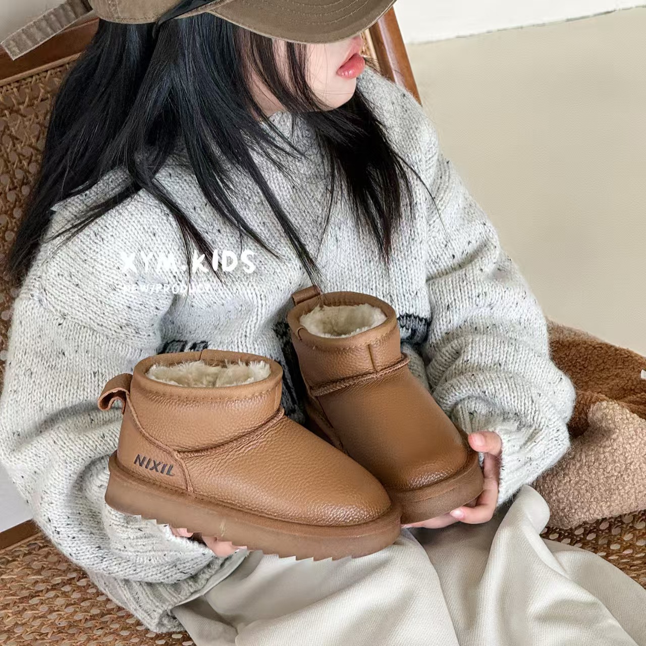 加厚保暖头层牛皮女童男童防滑雪地靴儿童短靴