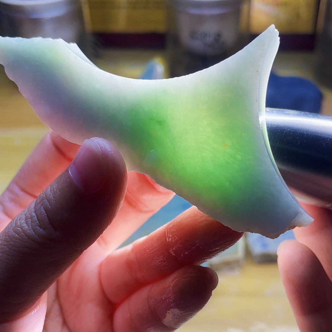 翡翠未镶嵌颈饰毛料30