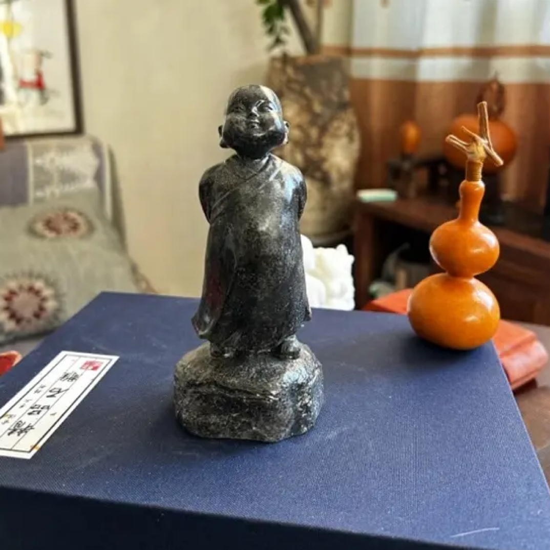 手工雕刻小沙弥摆件禅意大理石材质书房玄关