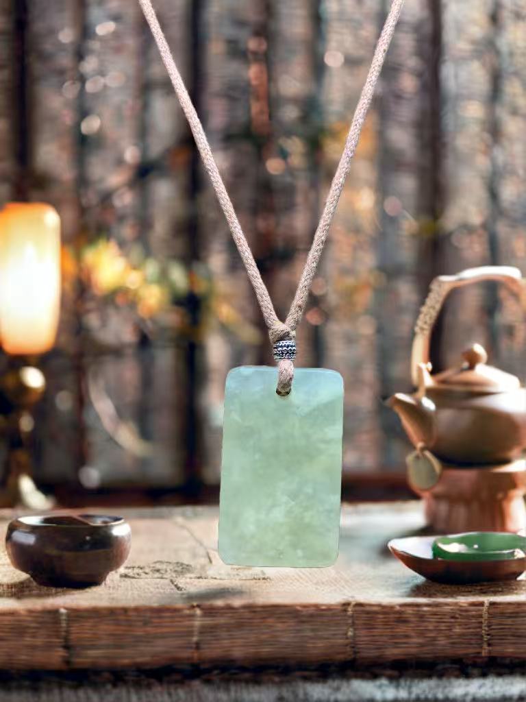 天然岫玉手工锤纹蜂蜜水色无事牌挂件男女同款可调节