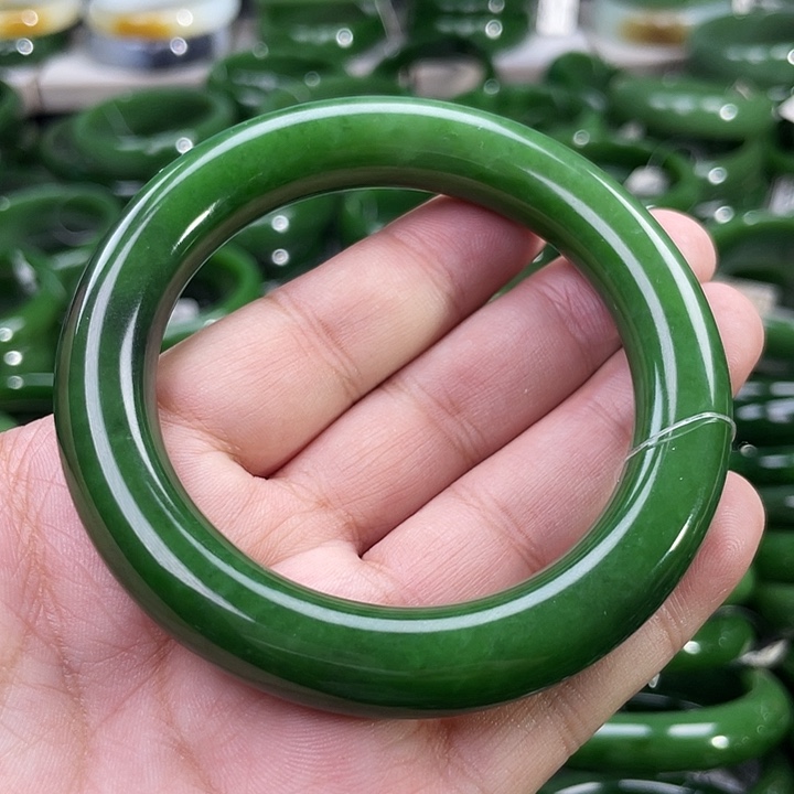 未镶嵌手镯和田玉（碧玉）