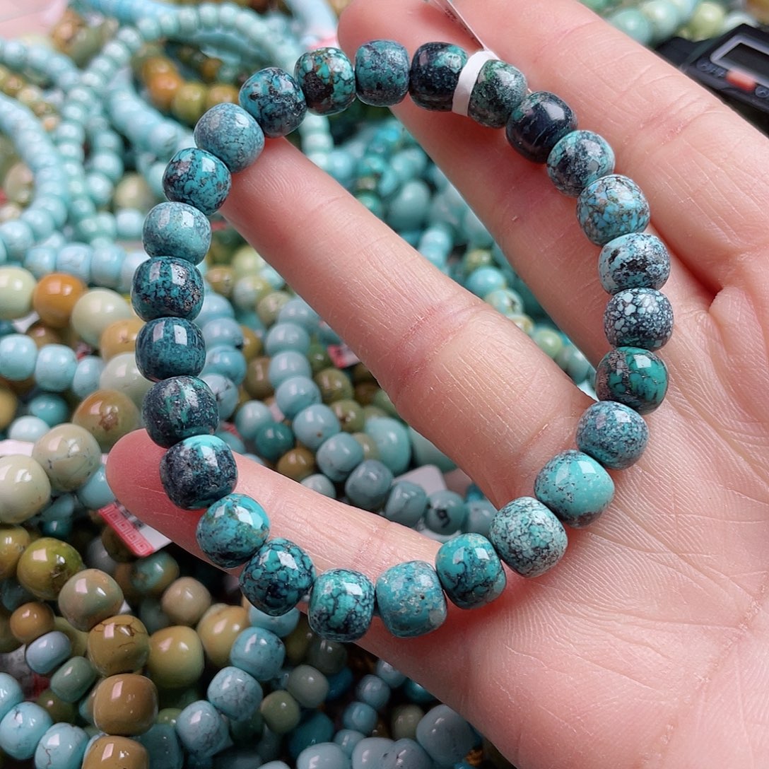 周***祥绿松石未镶嵌珠宝奇石