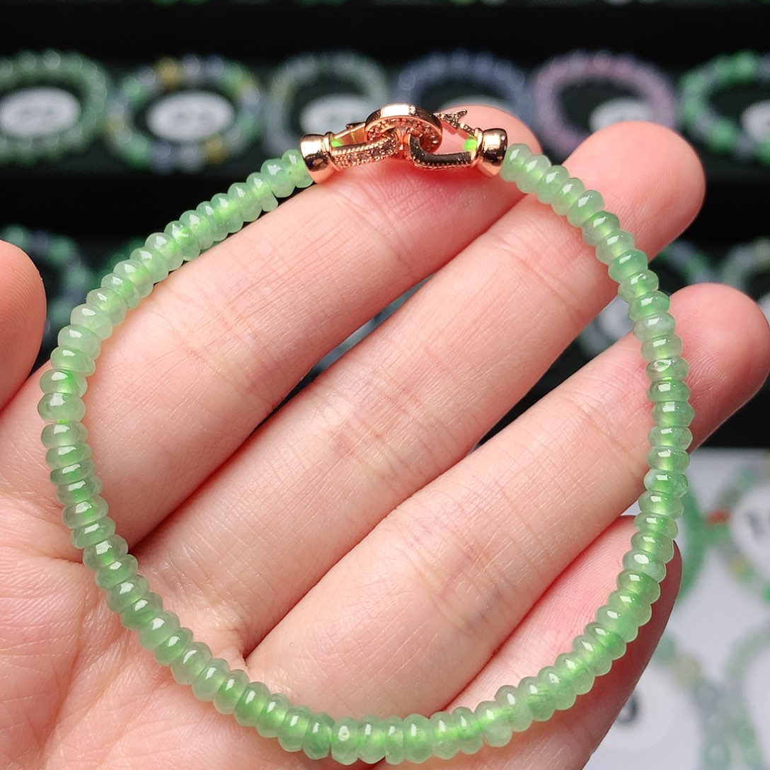 翡翠手链未镶嵌翡翠