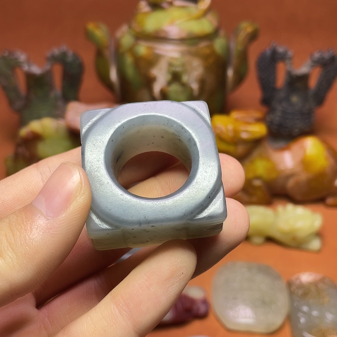 白玉菩提吊坠白玉菩提——吊坠摆件