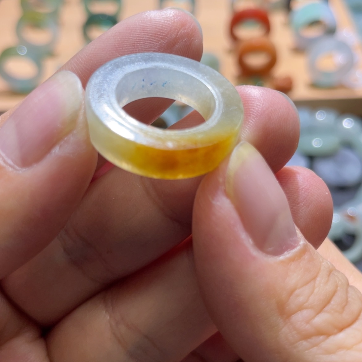 【闪购商品】定制翡翠未镶嵌天然翡翠8-13圈冰黄