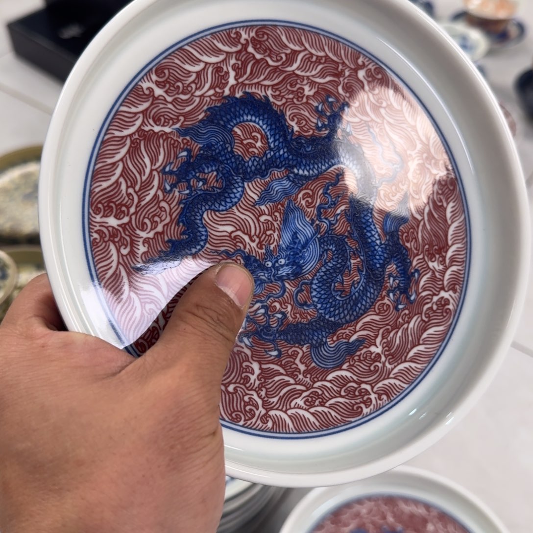 摆件釉里红海水龙大壶承微瑕