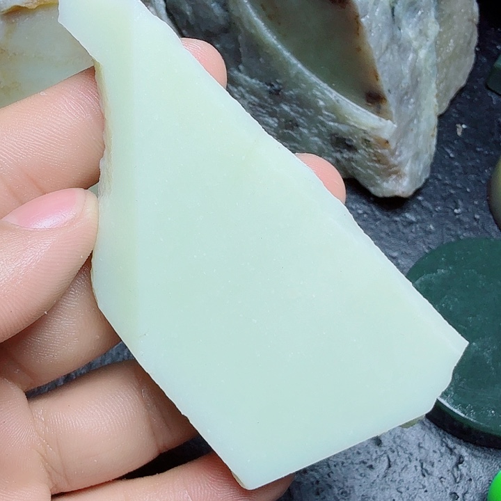 未镶嵌和田玉（糖玉）珠宝奇石